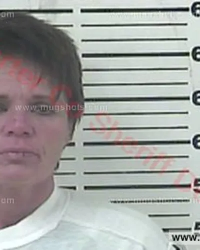 Booking photo of Tracy Hallmark, Carter County, Jan 7, 2018