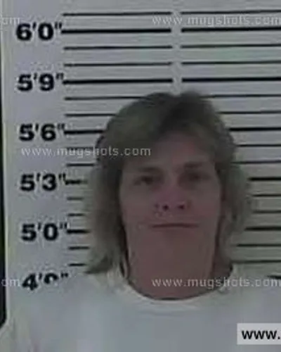 Booking photo of Linda Elliott, Carter County, Aug 14, 2013