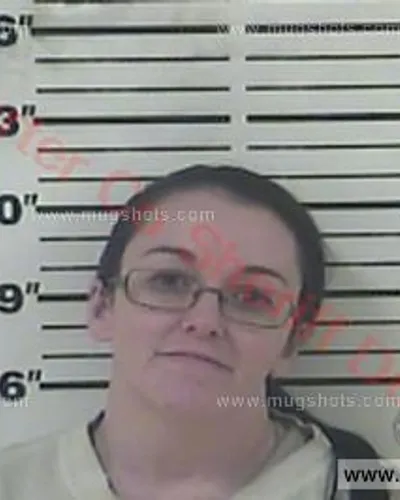 Booking photo of Kimberly Leeann Whaley, Carter County, Dec 6, 2016