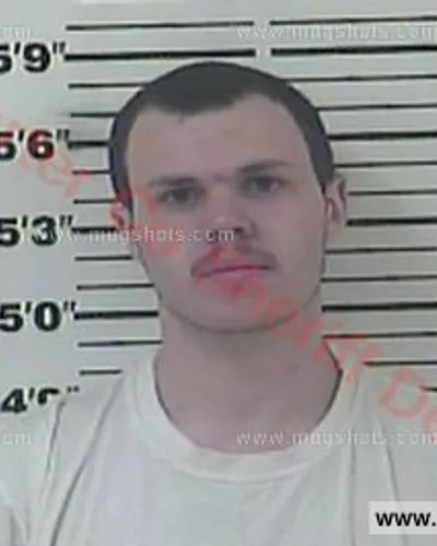 Booking photo of Nicholas Wayne Richardson, Carter County, Apr 20, 2016