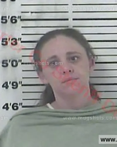 Booking photo of Lisa Sue Parlier, Carter County, Apr 10, 2018