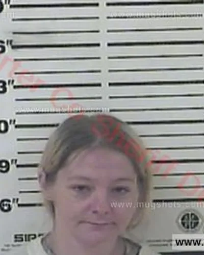 Booking photo of Ashley Marie Lusk, Carter County, Aug 31, 2016