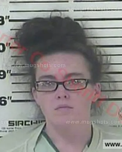 Booking photo of Amber Trivett, Carter County, Apr 7, 2017