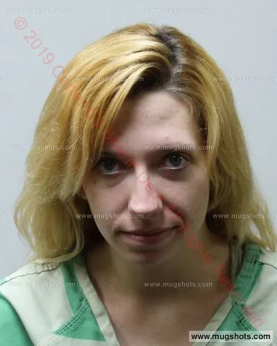 Booking photo of Natasha Ruthann Lipford, Carter County, Apr 14, 2019