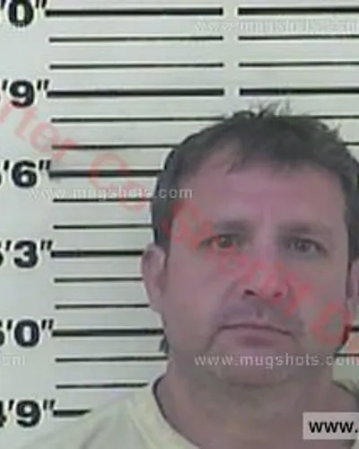 Booking photo of Travis Guy, Carter County, Oct 5, 2016