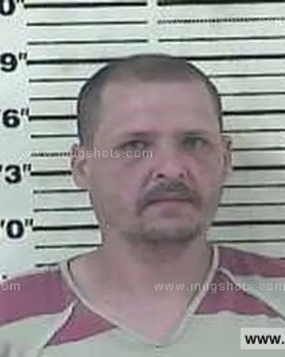 Booking photo of Donnie Oliver Jr., Carter County, May 31, 2015