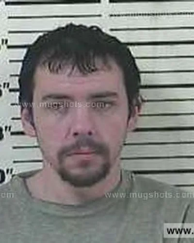 Booking photo of Aaron Benjamin Keever, Carter County, Apr 6, 2015