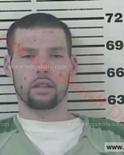 Booking photo of Noah Benjamin Lowe, Carter County, May 4, 2016