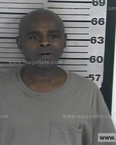 Booking photo of Willie Demarsett Locust Sr., Dyer County, Nov 4, 2016