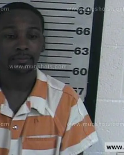 Booking photo of Christopher Mantell Hughes, Dyer County, Nov 12, 2016