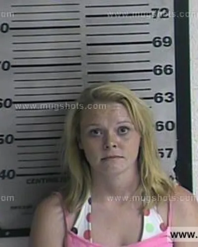 Booking photo of April Mccrary, Dyer County, Jun 19, 2016