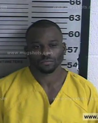 Booking photo of TONY LYNN THOMPSON, Dyer County, Nov 15, 2016