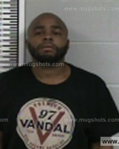 Booking photo of Johnson Patrick Lamont, Franklin County, Oct 8, 2016