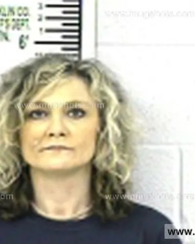 Booking photo of Hanger Tammie Dean, Franklin County, Aug 1, 2017