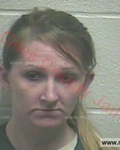 Booking photo of Erica Ann Brewer, Giles County, Nov 26, 2015