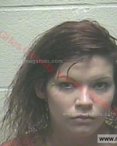 Booking photo of Carolyn Jean Holder, Giles County, Aug 25, 2015