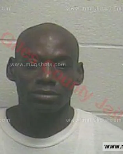 Booking photo of FREAMON HOLT Jr., Giles County, Jan 22, 2016