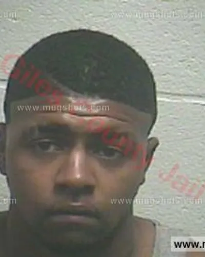 Booking photo of Denico Harris, Giles County, Apr 30, 2016