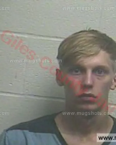 Booking photo of Dillon Blake Stinnett, Giles County, Oct 3, 2016