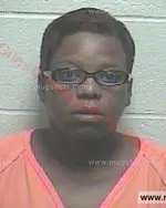 Booking photo of Latoya Nakie Harris, Giles County, Aug 29, 2015
