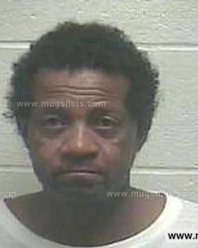 Booking photo of Clinnon W Jr. Alexander JR., Giles County, Nov 19, 2013