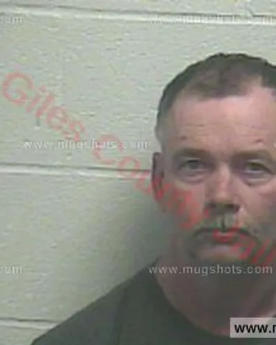 Booking photo of Dennis Daxterry Hayes, Giles County, Feb 17, 2016