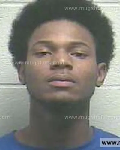 Booking photo of Adrian Qualls, Giles County, Jan 31, 2014