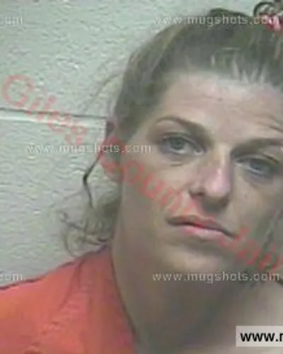 Booking photo of PAULA MECHELLE RUSSELL, Giles County, Apr 8, 2016