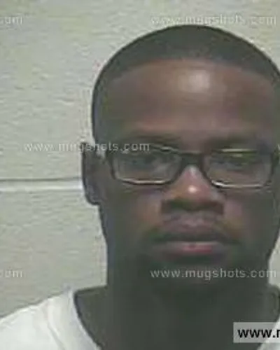 Booking photo of Adrian Tramaine Moreland, Giles County, Mar 21, 2015