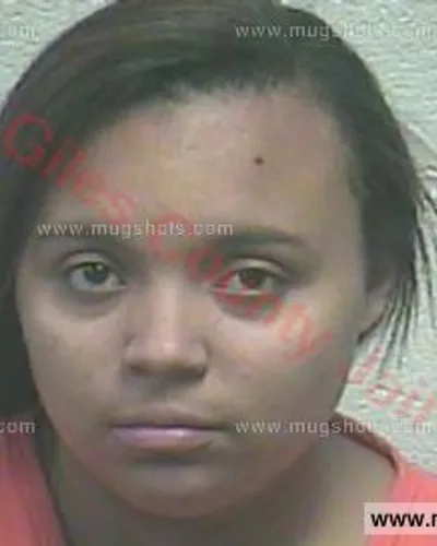 Booking photo of Suncerray Shron Gray, Giles County, Feb 7, 2016