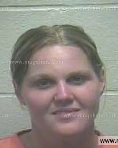 Booking photo of Melissa Shae Holt, Giles County, Apr 25, 2015