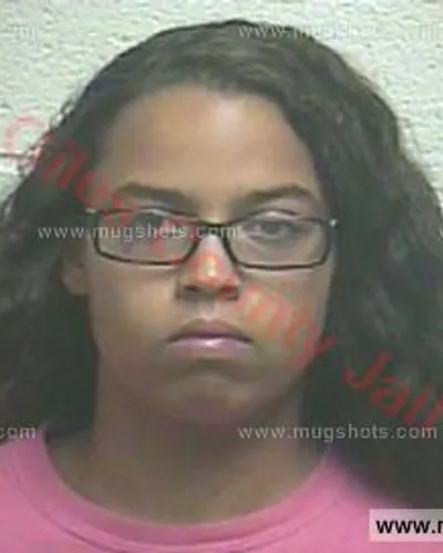 Booking photo of Michaela Lynn Gardner, Giles County, Aug 23, 2016