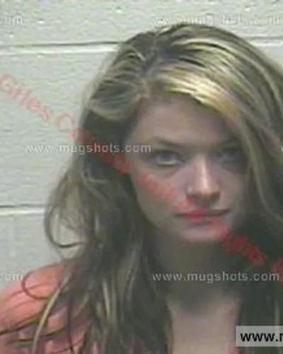 Booking photo of Katlyn Sipes, Giles County, Aug 25, 2015