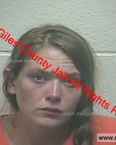 Booking photo of Shayna Nicole Burns, Giles County, May 30, 2019