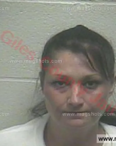 Booking photo of Rhonda Renee Cagle, Giles County, Nov 25, 2015