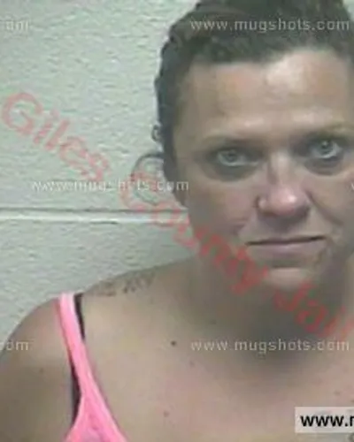 Booking photo of Suzanne Lynn Reed, Giles County, Jun 7, 2017