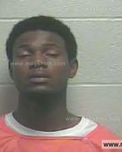 Booking photo of Adrian Coneal Qualls, Giles County, May 31, 2014