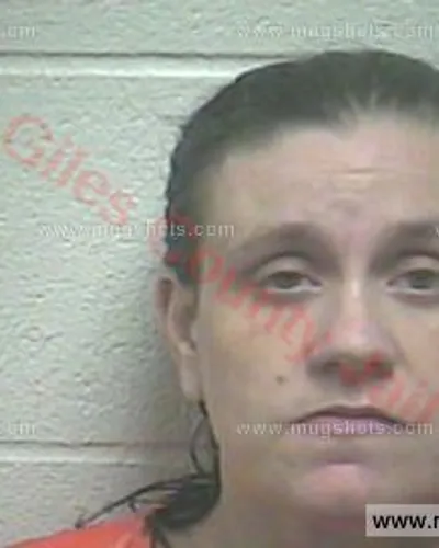 Booking photo of Crystal Marie Mathis, Giles County, May 11, 2017