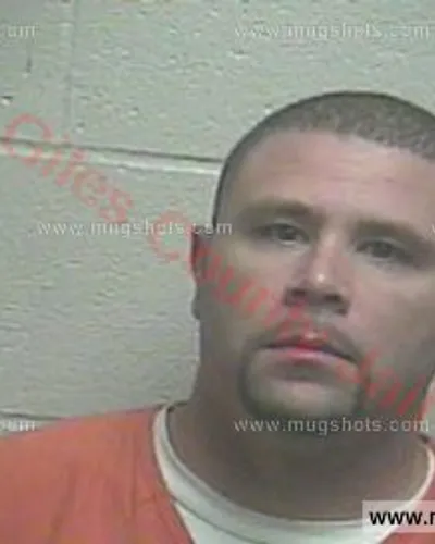 Booking photo of Douglas Owen Hendrix, Giles County, Aug 5, 2016