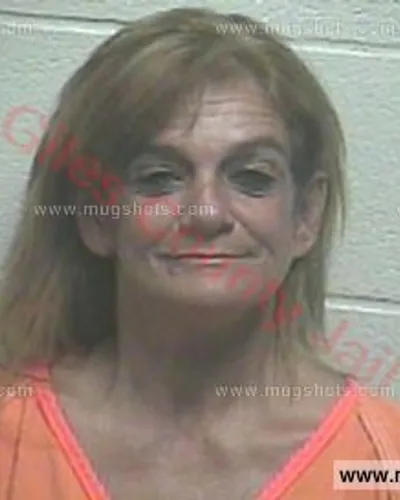Booking photo of Nina Lynn Smith, Giles County, May 28, 2016