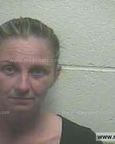 Booking photo of Amanda Magness, Giles County, Apr 29, 2013