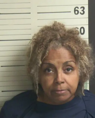 Most recent booking photo for PRIMA R DONALDSON