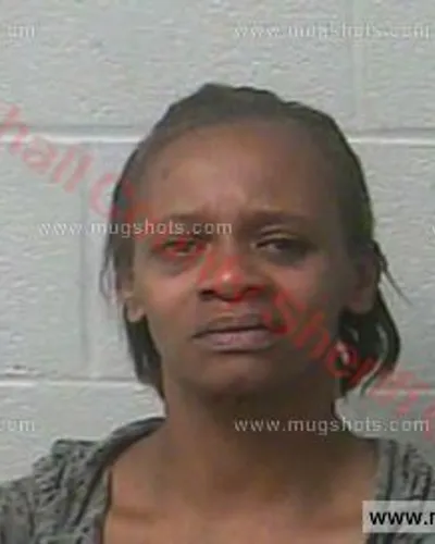 Booking photo of Tracey Cowthorn, Marshall County, Nov 23, 2016