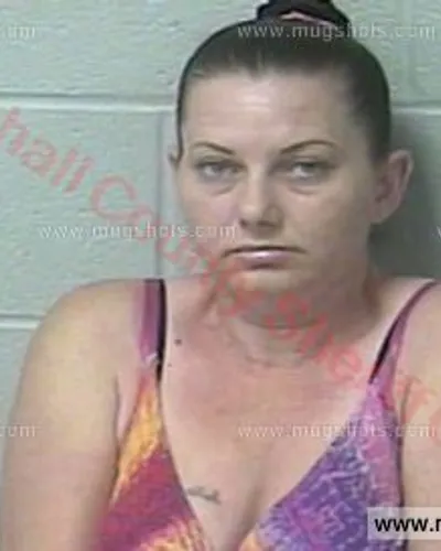 Booking photo of Crystal Michelle Ward, Marshall County, Apr 20, 2017