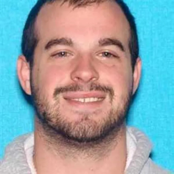 Wanted photo of Matthew Tyler Henry